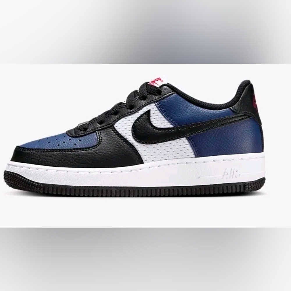 Nike Air Force 1 Boy Size 2 NEW WITH BOX